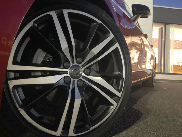 VOLVO VOLVO V60 2021