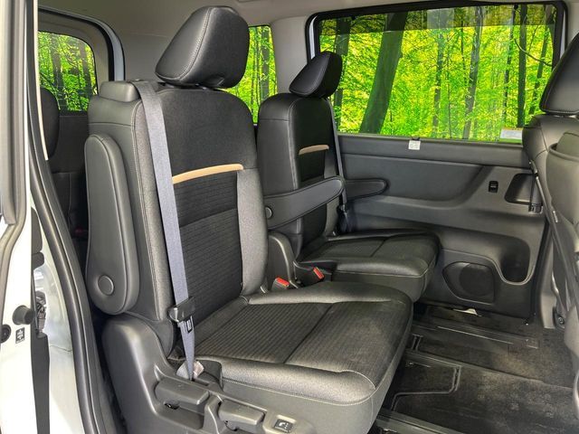 NISSAN SERENA  WG 4WD 2025