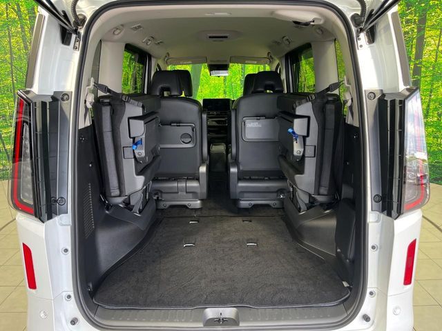 NISSAN SERENA  WG 4WD 2025