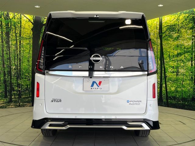 NISSAN SERENA  WG 4WD 2025