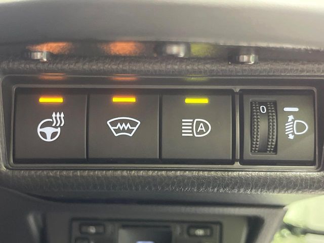 TOYOTA PRIUS 4WD 2023