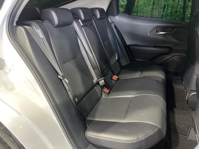 TOYOTA PRIUS 4WD 2023