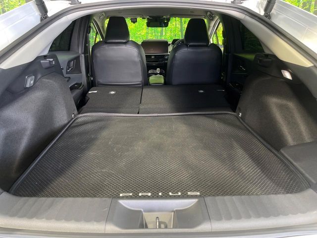 TOYOTA PRIUS 4WD 2023