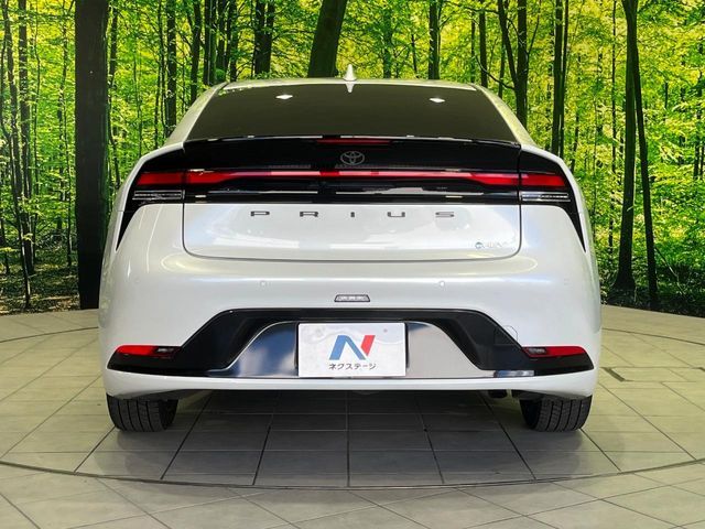 TOYOTA PRIUS 4WD 2023