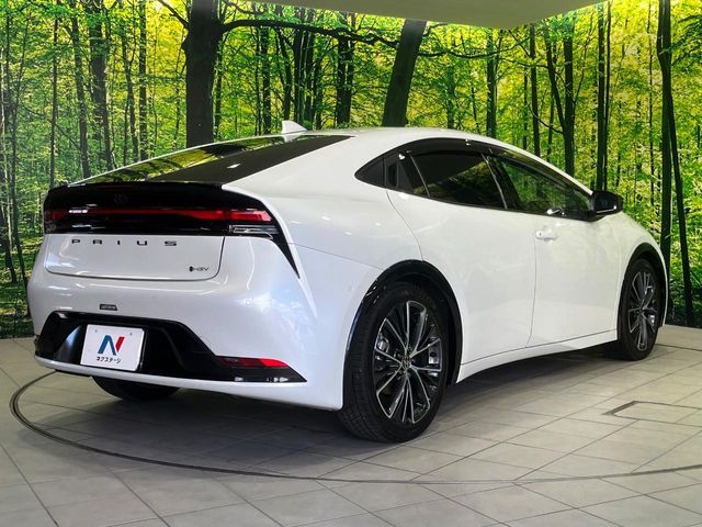 TOYOTA PRIUS 4WD 2023