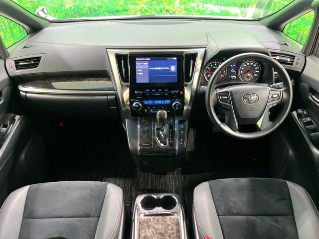 TOYOTA VELLFIRE 2022