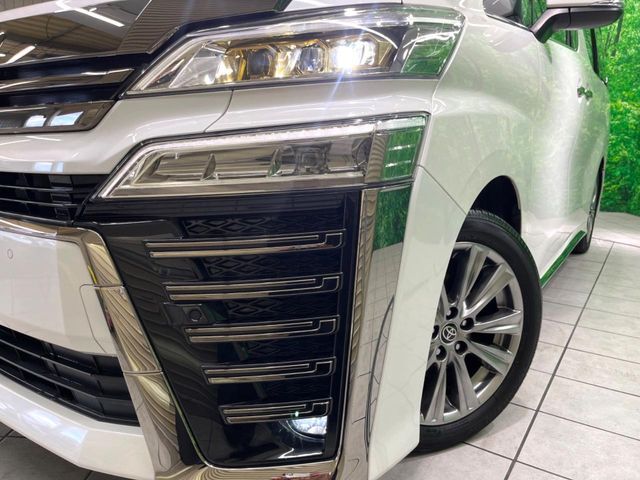 TOYOTA VELLFIRE 2022