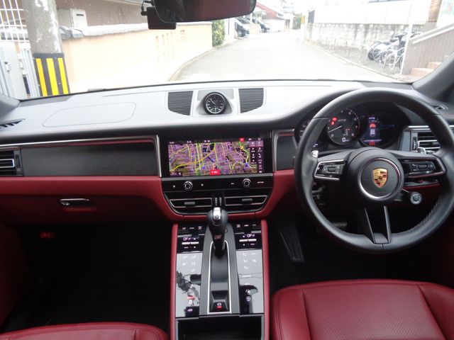 PORSCHE PORSCHE Macan 2022