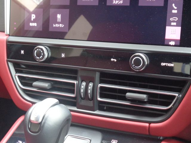 PORSCHE PORSCHE Macan 2022