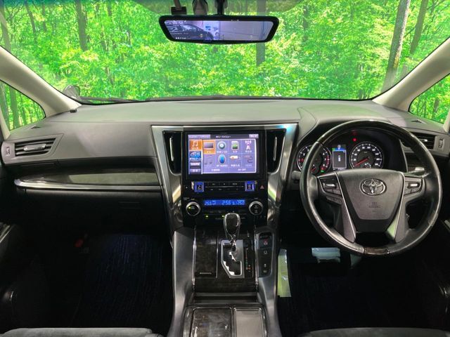 TOYOTA VELLFIRE 2015