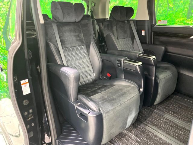 TOYOTA VELLFIRE 2015