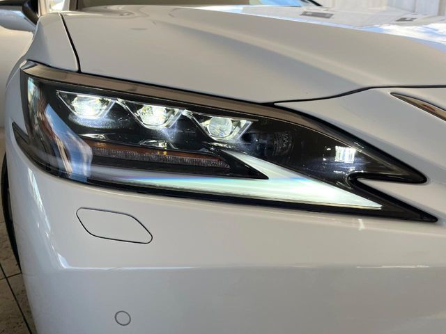 TOYOTA LEXUS ES300h 2020