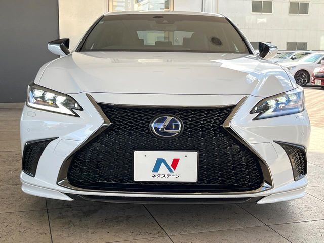 TOYOTA LEXUS ES300h 2020