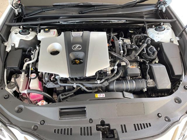 TOYOTA LEXUS ES300h 2020