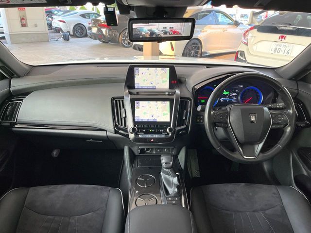 TOYOTA CROWN sedan hybrid 2018