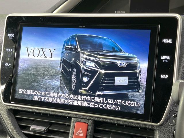 TOYOTA VOXY HYBRID 2021