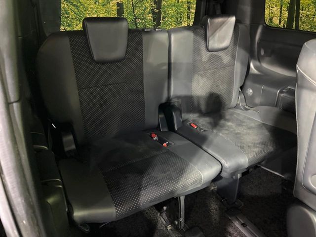 TOYOTA VOXY HYBRID 2021