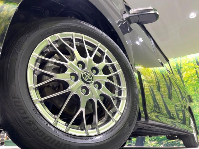 TOYOTA VOXY HYBRID 2021