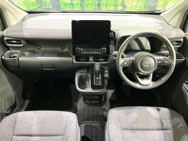 TOYOTA SIENTA HYBRID 2025