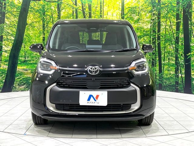 TOYOTA SIENTA HYBRID 2025