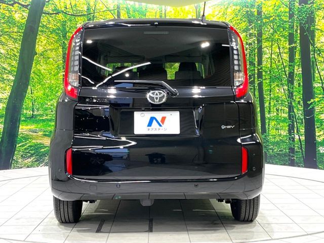 TOYOTA SIENTA HYBRID 2025