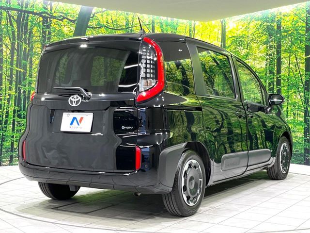 TOYOTA SIENTA HYBRID 2025