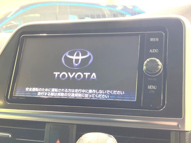 TOYOTA SIENTA 2016