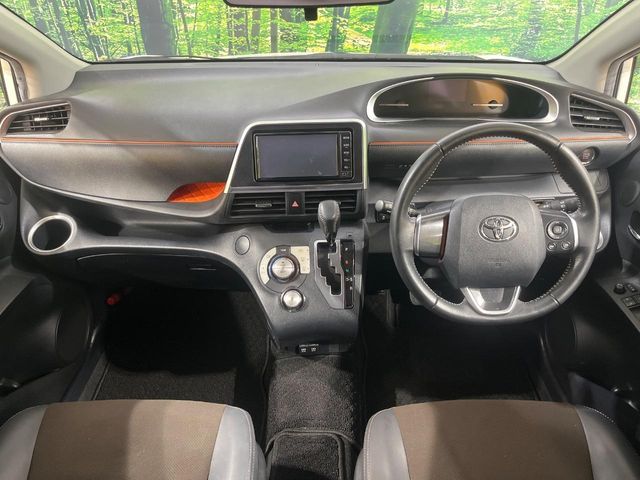TOYOTA SIENTA 2018