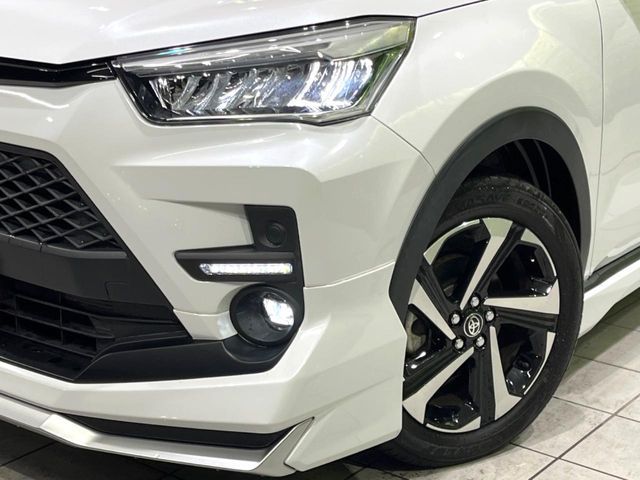 TOYOTA RAIZE HYBRID 2022