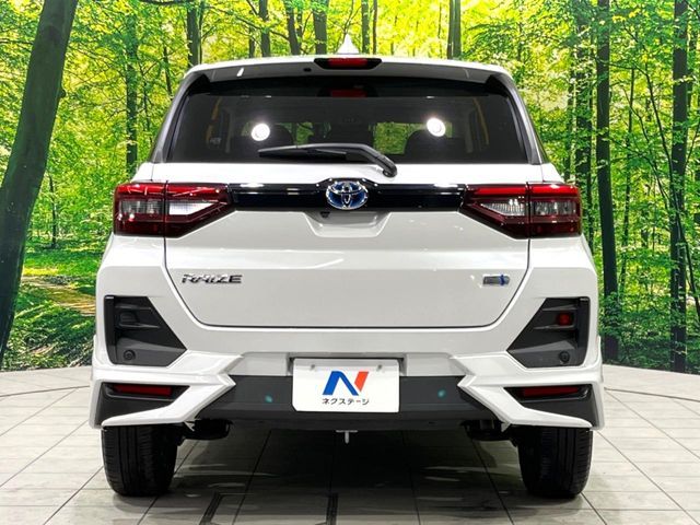 TOYOTA RAIZE HYBRID 2022