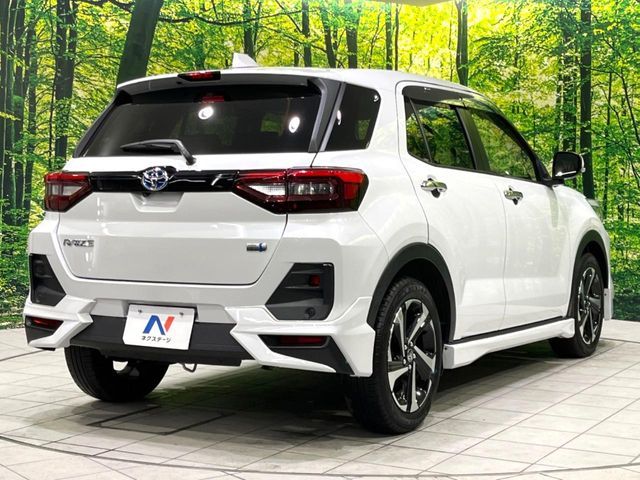 TOYOTA RAIZE HYBRID 2022