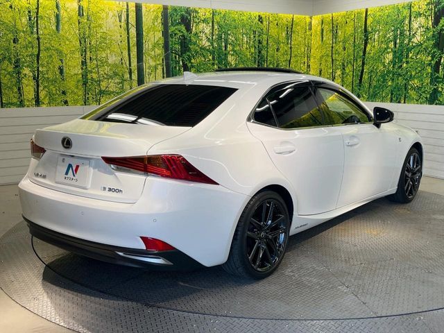 TOYOTA LEXUS IS300h 2018