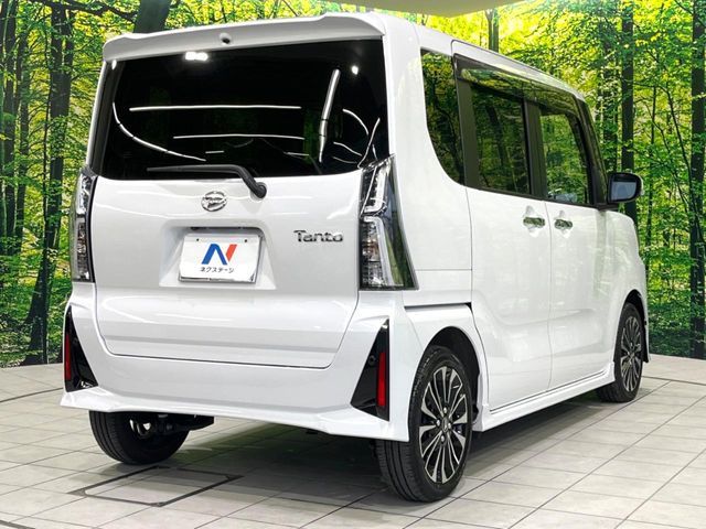 DAIHATSU TANTO CUSTOM 2022
