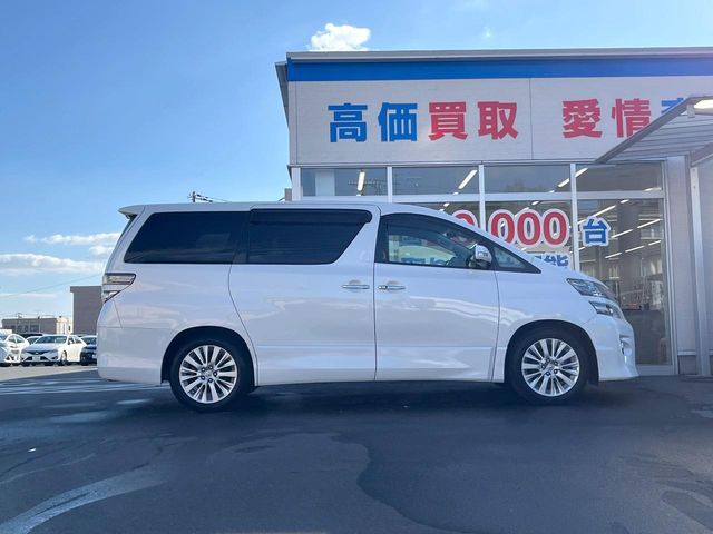TOYOTA VELLFIRE 2014