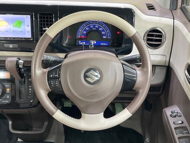 SUZUKI MR WAGON Wit 2014