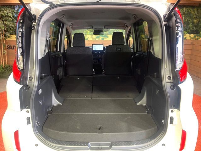 TOYOTA SIENTA HYBRID 2023