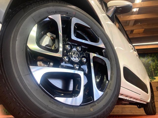 TOYOTA SIENTA HYBRID 2023