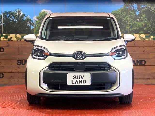 TOYOTA SIENTA HYBRID 2023