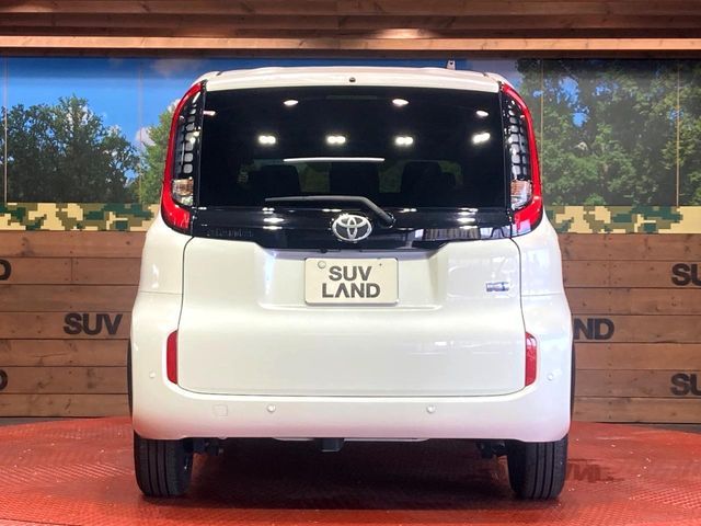 TOYOTA SIENTA HYBRID 2023