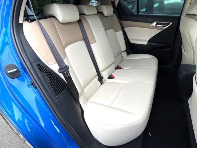 TOYOTA LEXUS CT200h 2018