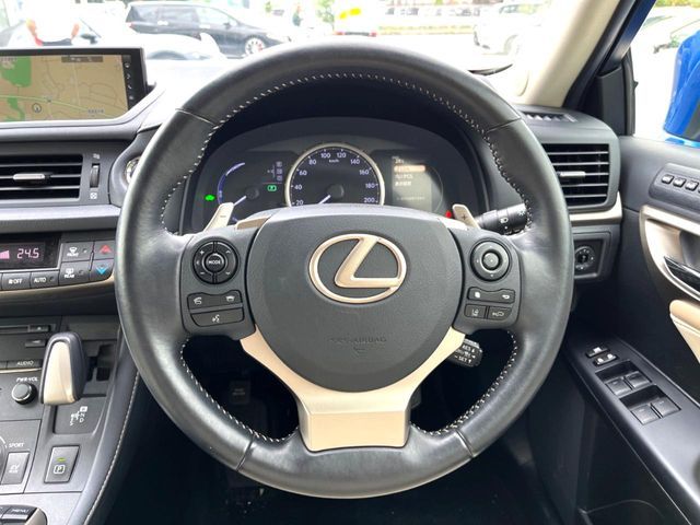 TOYOTA LEXUS CT200h 2018