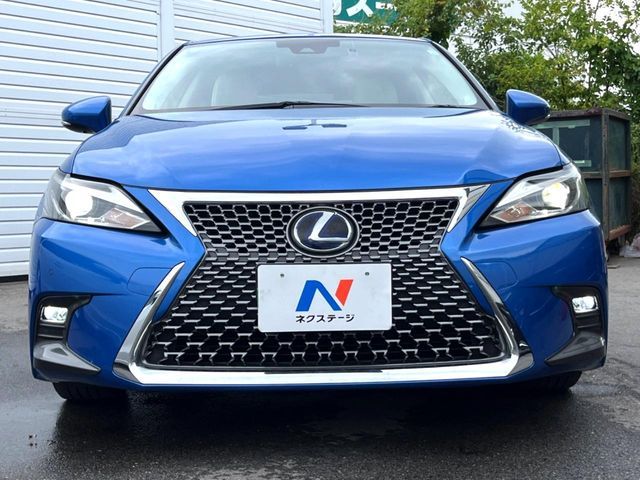 TOYOTA LEXUS CT200h 2018