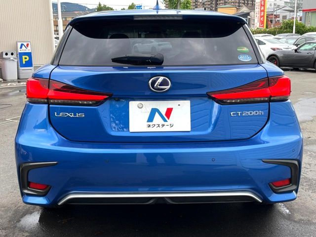 TOYOTA LEXUS CT200h 2018