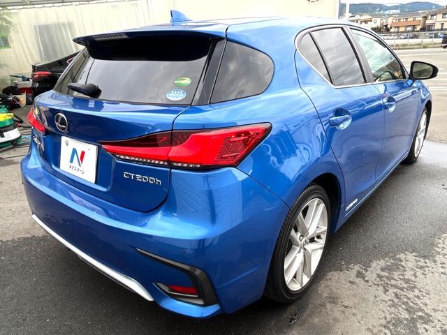 TOYOTA LEXUS CT200h 2018