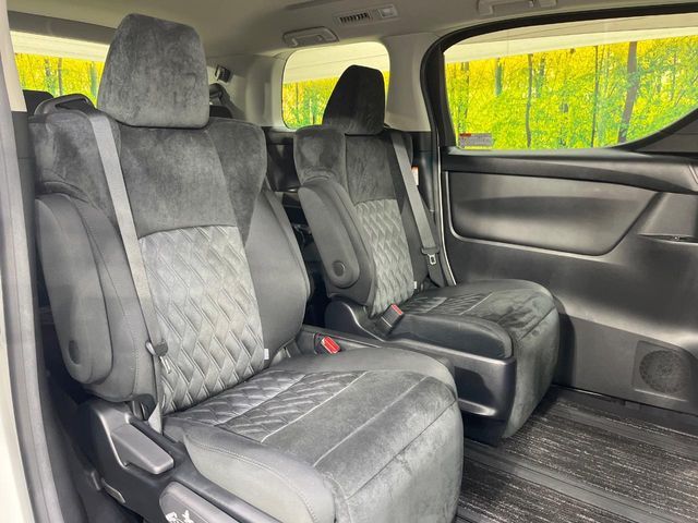 TOYOTA ALPHARD hybrid 4WD 2019