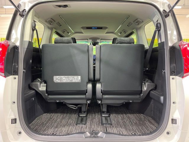 TOYOTA ALPHARD hybrid 4WD 2019