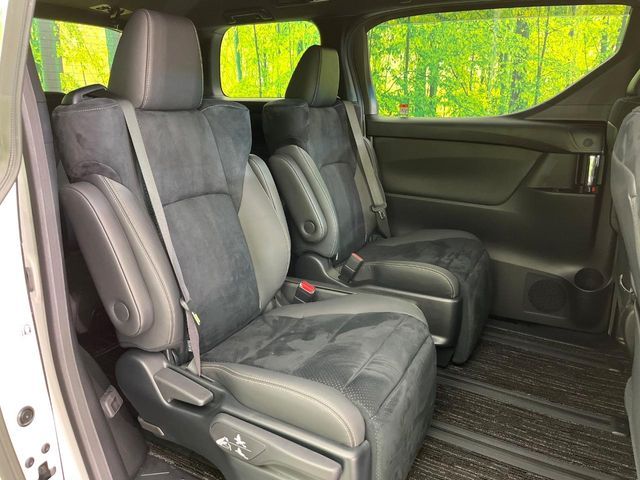 TOYOTA ALPHARD hybrid 4WD 2023