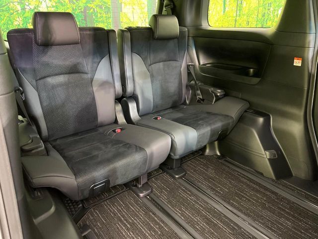 TOYOTA ALPHARD hybrid 4WD 2023