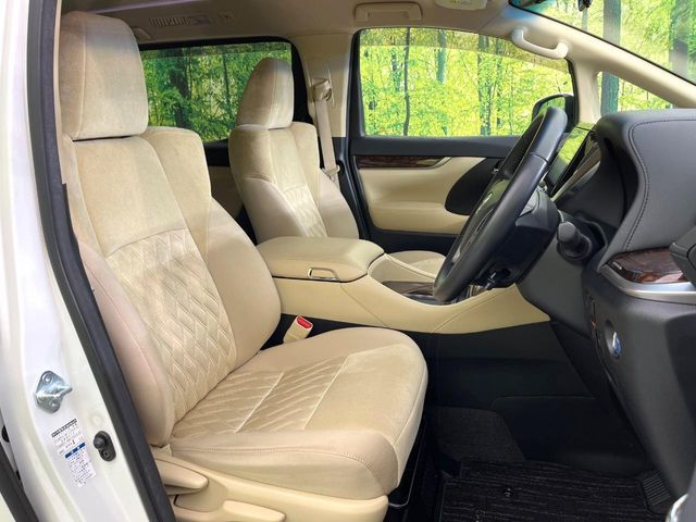 TOYOTA ALPHARD hybrid 4WD 2021