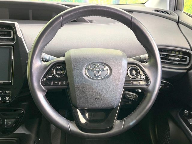 TOYOTA PRIUS 2019